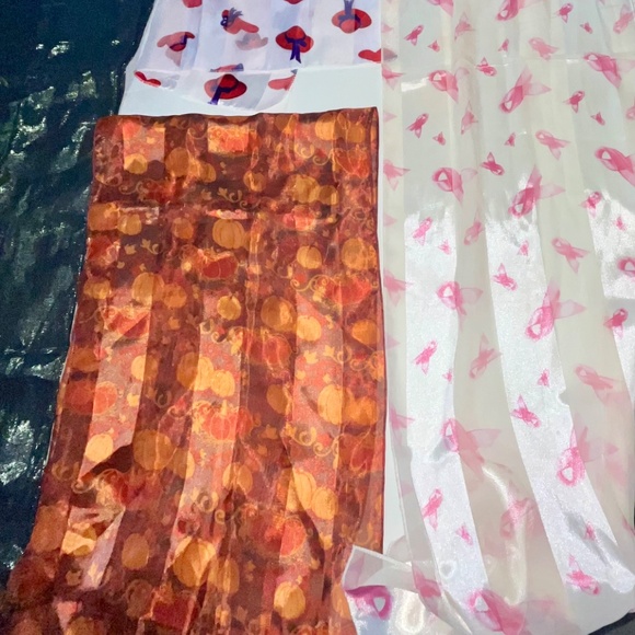 Lot of 5 Women’s Vintage and Modern Mixed Scarf Lot (Lot 7) - Picture 6 of 6